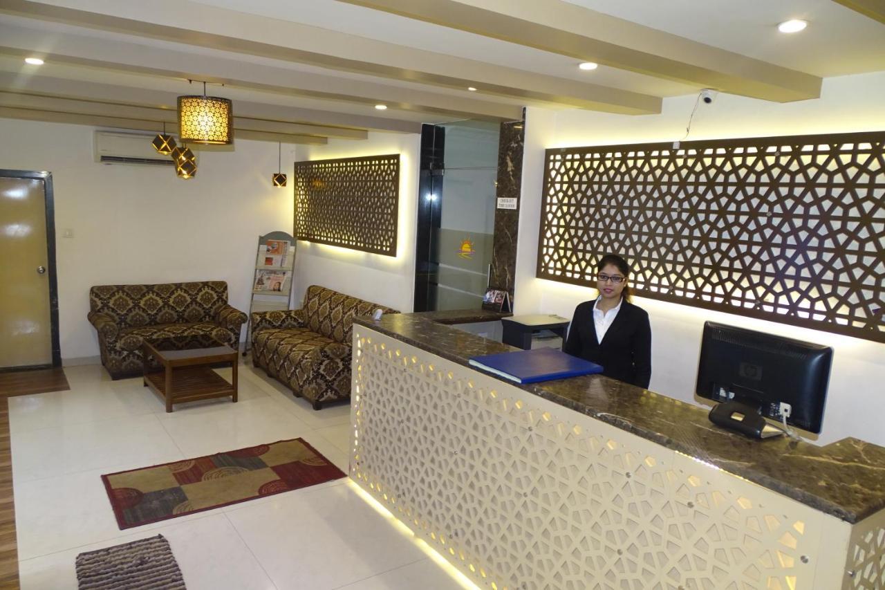 Hotel Sunshine Airport Мумбаи Экстерьер фото