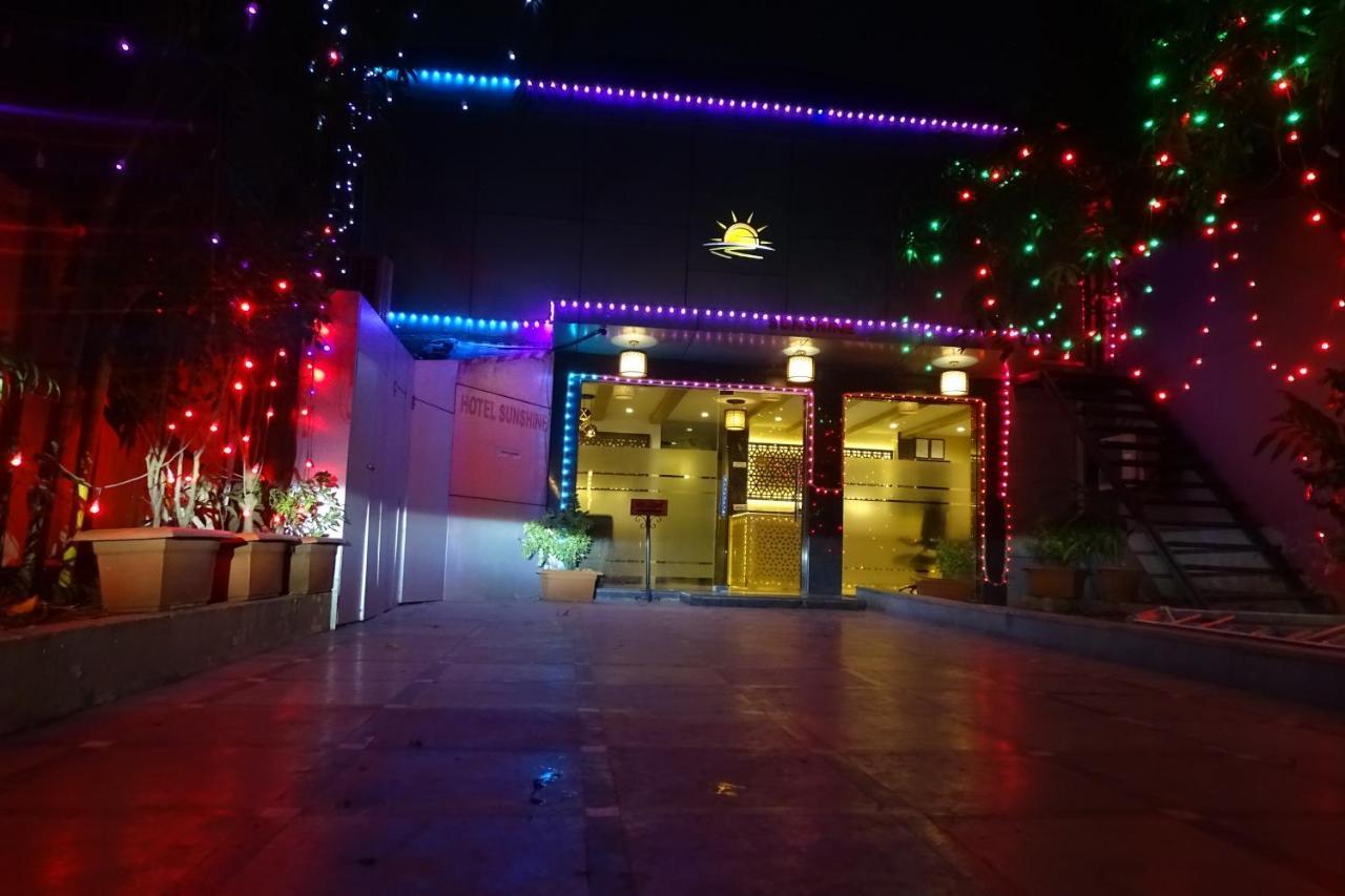Hotel Sunshine Airport Мумбаи Экстерьер фото