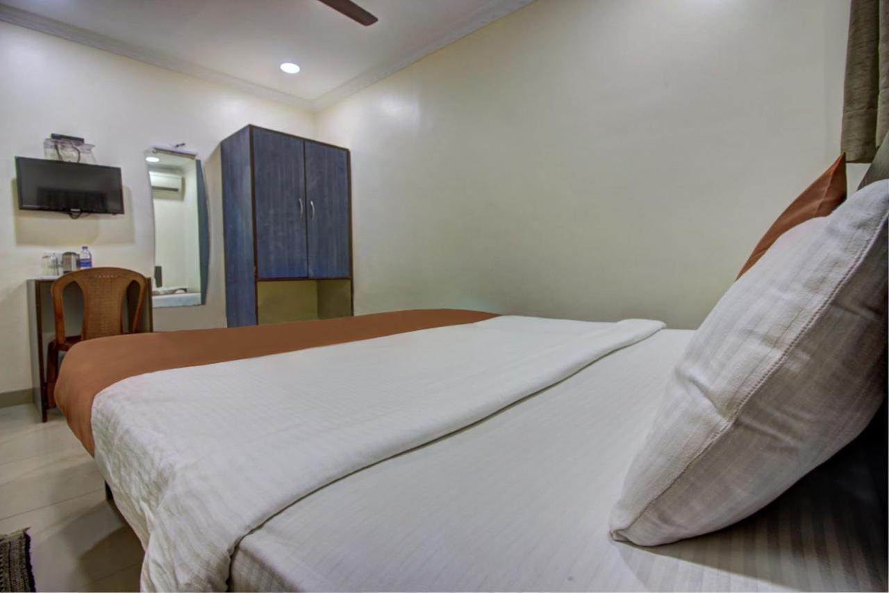 Hotel Sunshine Airport Мумбаи Экстерьер фото