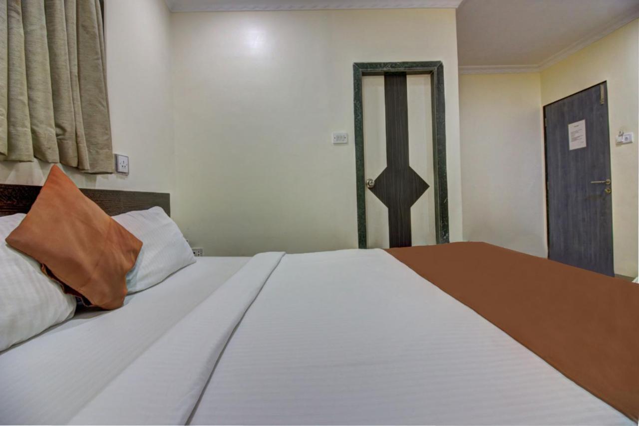 Hotel Sunshine Airport Мумбаи Экстерьер фото